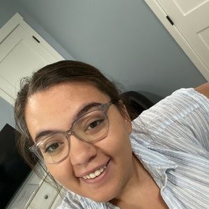 Meet your Posher, Lexi